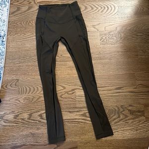 Lululemon leggings 28” inseam with pockets